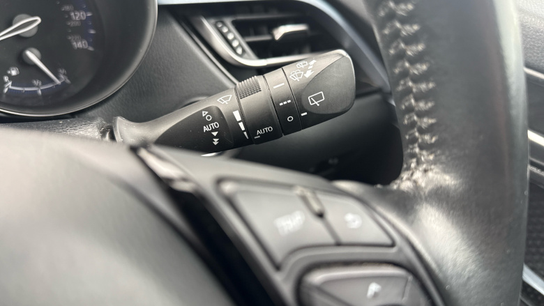 Toyota C-HR 1.8 Hybrid Design 5dr CVT Hybrid Hatchback